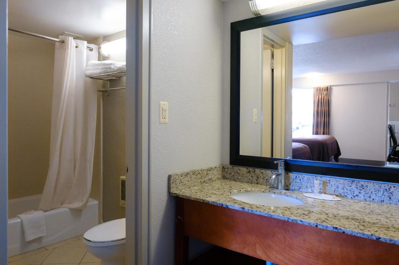 Red Carpet Inn Washington Dc Εξωτερικό φωτογραφία